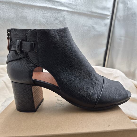 Kenneth Cole Shoes - New Gentle Souls Kenneth Cole Charlene Shootie Ankle Black Leather Boot sz 8.5